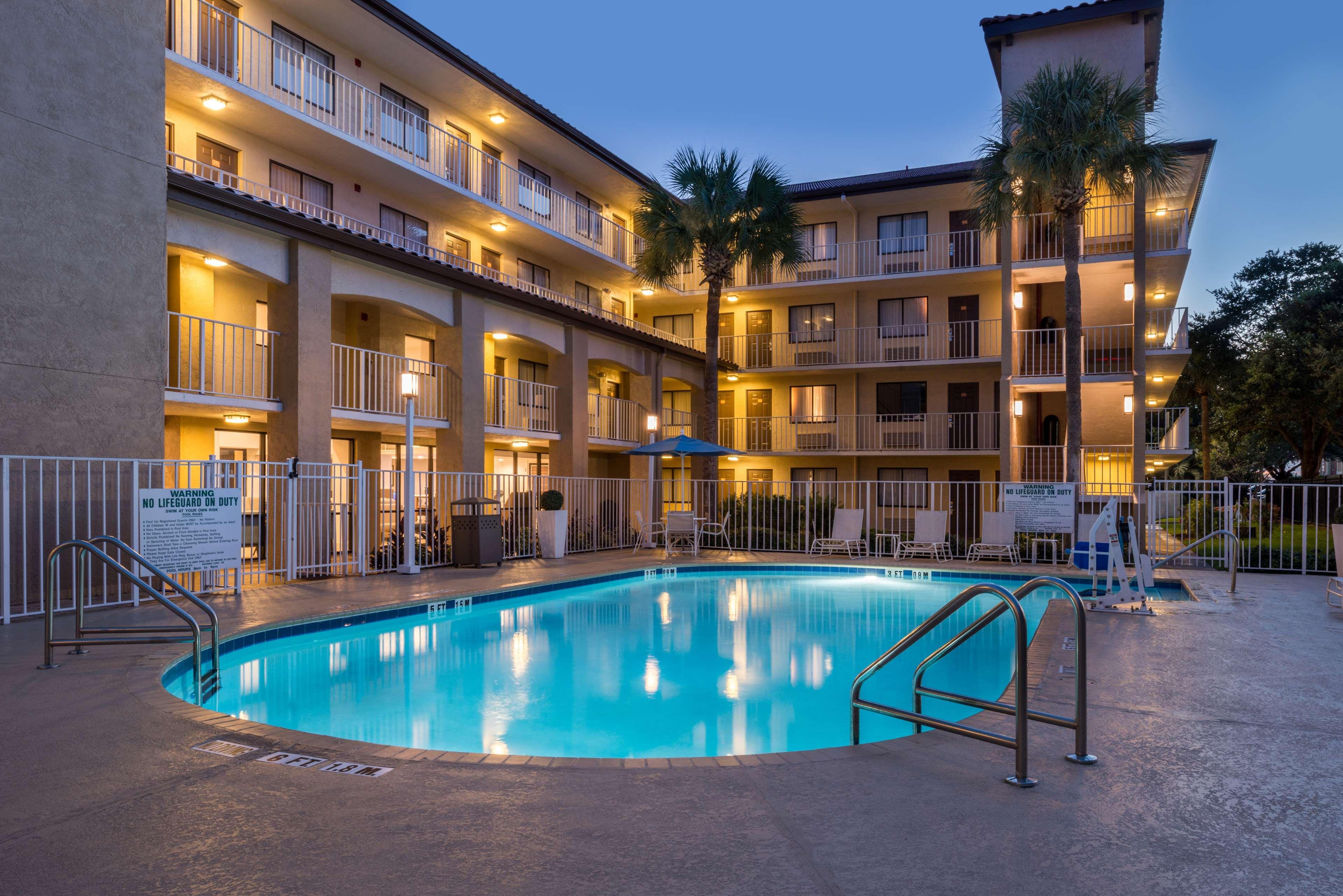Mai Hana Hotel- Intl Drive, Trademark Collection By Wyndham Williamsburg Exterior photo