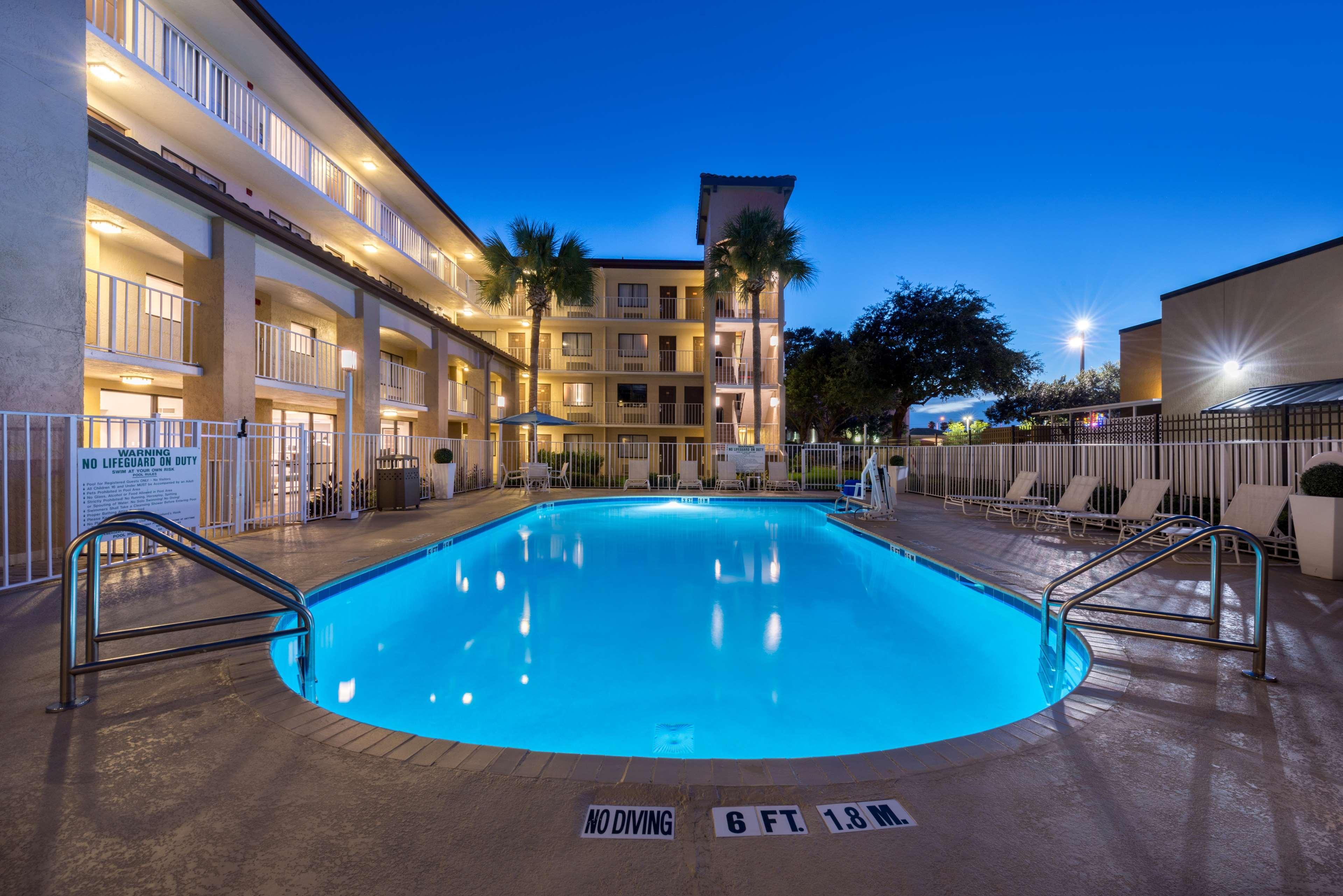 Mai Hana Hotel- Intl Drive, Trademark Collection By Wyndham Williamsburg Exterior photo